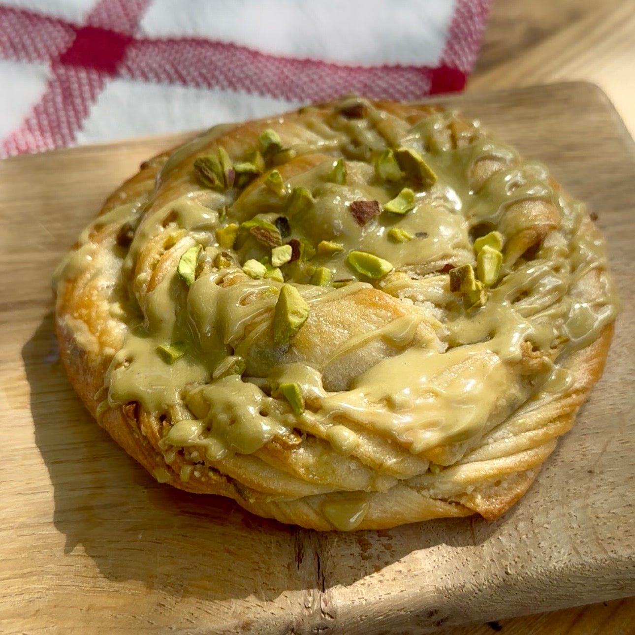 Pistachio bun